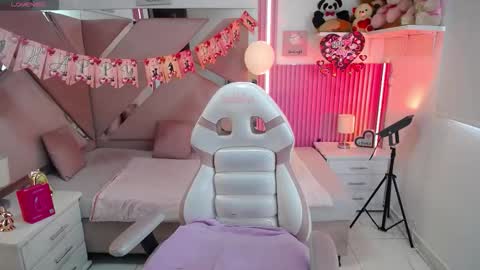 mia_garcia28 online show from 02/17/26, 08:26