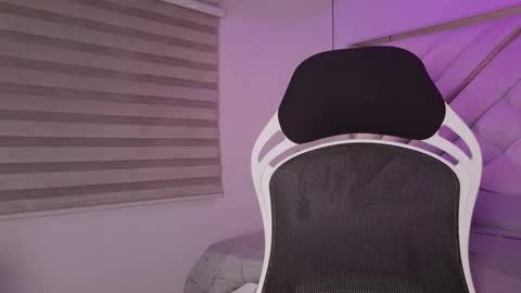 Mia online show from 02/10/26, 03:10