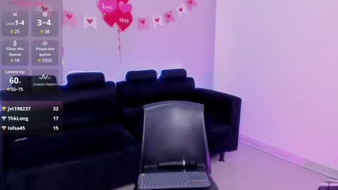 Snapshot of mia_gothzx chatting on 02/23/25, 03:40 Mia online show from 02/23/25, 03:40