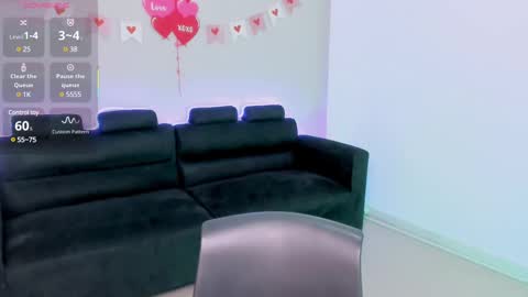 Snapshot of mia_gothzx chatting on 02/24/25, 12:59 Mia online show from 02/24/25, 12:59