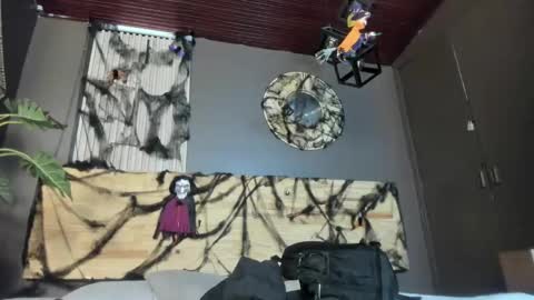 Val  online show from 11/01/25, 11:45