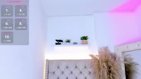 mia_juicy_ online show from 03/24/26, 04:45