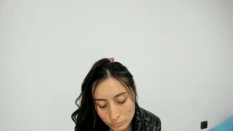 Snapshot of mia_kanee chatting on 12/02/24, 11:29 mia kaneee online show from 12/02/24, 11:29