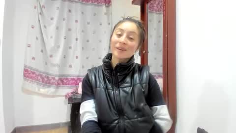 Snapshot of mia_kanee chatting on 12/11/24, 09:01 mia kaneee online show from 12/11/24, 09:01