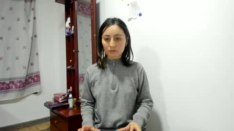 Snapshot of mia_kanee chatting on 12/17/24, 01:29 mia kaneee online show from 12/17/24, 01:29