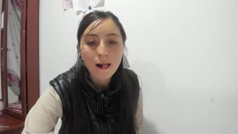 Snapshot of mia_kanee chatting on 02/16/25, 12:41 mia kaneee online show from 02/16/25, 12:41