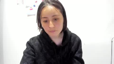 Snapshot of mia_kanee chatting on 03/05/25, 09:37 mia kaneee online show from 03/05/25, 09:37