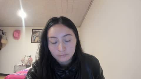 Snapshot of mia_kanee chatting on 09/18/25, 05:48 mia kaneee online show from 09/18/25, 05:48
