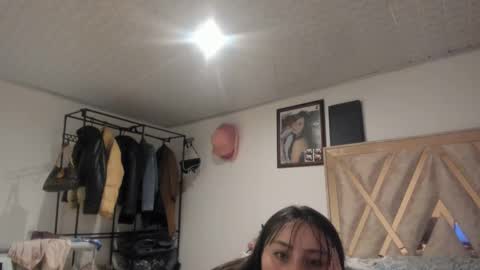 Snapshot of mia_kanee chatting on 10/02/25, 12:17 mia kaneee online show from 10/02/25, 12:17