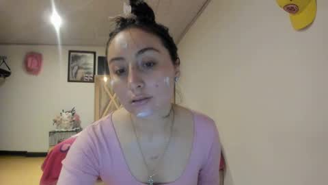Snapshot of mia_kanee chatting on 10/07/25, 09:01 mia kaneee online show from 10/07/25, 09:01