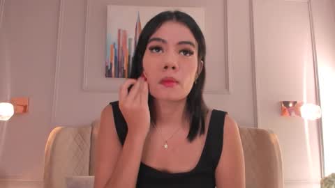 Mia online show from 12/19/25, 02:51