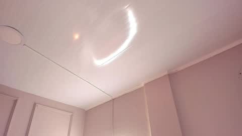 Mia online show from 04/08/26, 03:06