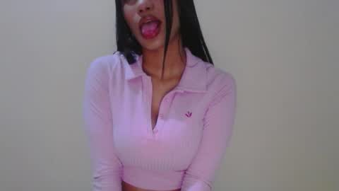 mia_kleim1 online show from 01/11/26, 05:12