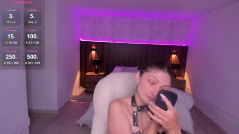 Mia Lane online show from 10/21/25, 11:11