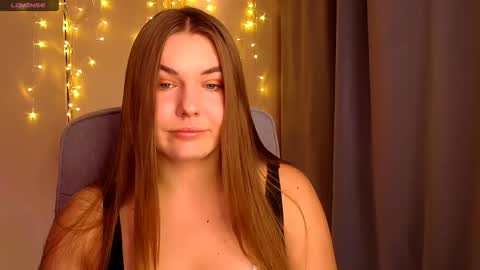 mia_lemm online show from 09/16/25, 08:15