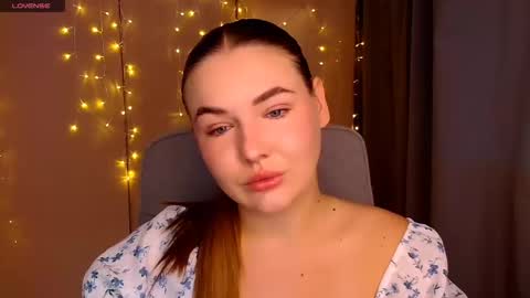 mia_lemm online show from 09/20/25, 08:15