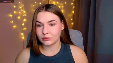 mia_lemm online show from 09/25/25, 08:40