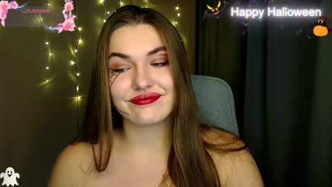 mia_lemm online show from 10/31/25, 09:21