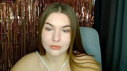 mia_lemm online show from 01/06/26, 07:45