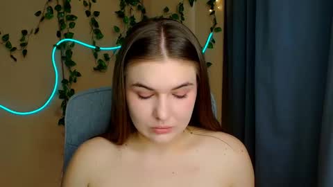 mia_lemm online show from 03/09/26, 08:51