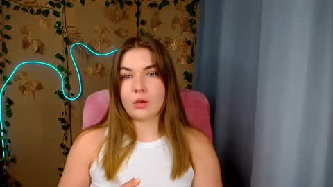 mia_lemm online show from 05/25/26, 06:52