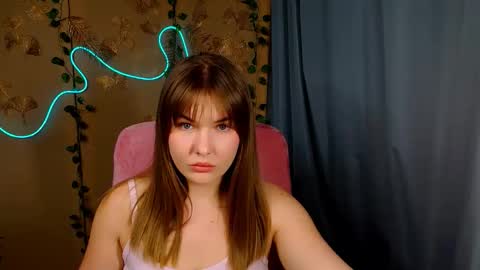 mia_lemm online show from 05/27/26, 07:16