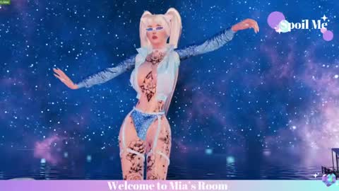 Snapshot of mia_lilah chatting on 04/21/26, 04:23 Mia online show from 04/21/26, 04:23