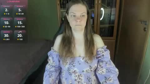 Snapshot of mia_lores chatting on 05/27/26, 09:06 mia_lores online show from 05/27/26, 09:06