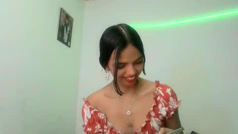 mia lucy 21 online show from 11/12/25, 07:46