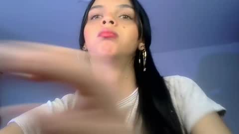 Snapshot of mia_lucy_21 chatting on 06/08/26, 08:58 mia lucy 21 online show from 06/08/26, 08:58