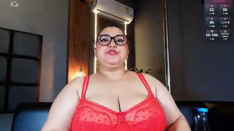 Snapshot of mia_lyssy chatting on 03/03/26, 12:17 MIA online show from 03/03/26, 12:17