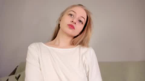 Mia here Appreciate your support online show from 04/10/26, 06:40