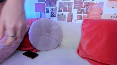 Mia online show from 11/15/25, 02:20