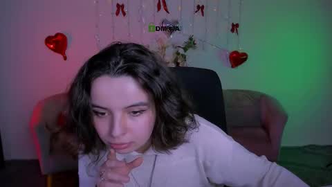 mia_mooon_ online show from 04/09/26, 09:47