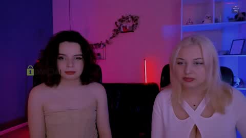 mia_mooon_ online show from 05/02/26, 08:52