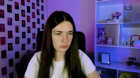 mia_mooon_ online show from 07/13/26, 08:17