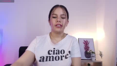 Snapshot of mia_moralez chatting on 03/07/25, 07:16 MIA online show from 03/07/25, 07:16