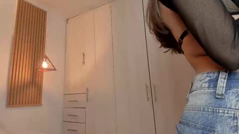 Mia Nevaeh - follow me online show from 02/13/25, 09:38