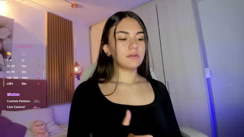 Mia Nevaeh - follow me online show from 06/04/26, 08:26