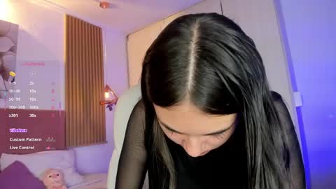 Mia Nevaeh - follow me online show from 06/05/26, 08:47