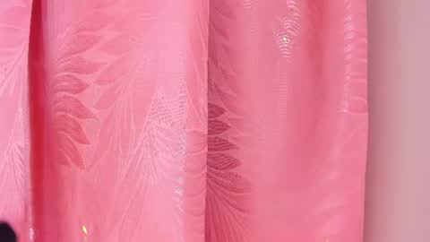 Snapshot of mia_nova5 chatting on 07/02/26, 12:00 mia_nova5 online show from 07/02/26, 12:00