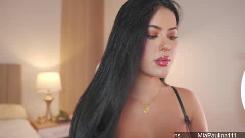 Instagram Nelyiramirez online show from 03/03/26, 04:07
