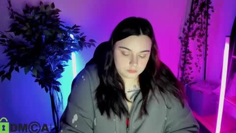 Mia online show from 02/21/26, 11:06