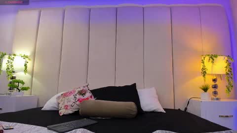 mia rousse25 online show from 12/01/25, 01:43