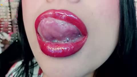 Snapshot of mia_roux1 chatting on 11/29/25, 07:00 Mia online show from 11/29/25, 07:00