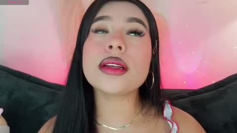 Mia online show from 07/12/26, 09:17