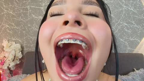 Snapshot of mia_roux13 chatting on 01/17/25, 09:17 Mia Roux online show from 01/17/25, 09:17