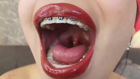 Snapshot of mia_roux13 chatting on 02/20/25, 10:26 Mia Roux online show from 02/20/25, 10:26