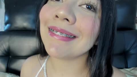 Snapshot of mia_roux13 chatting on 11/14/25, 02:32 Mia Roux online show from 11/14/25, 02:32