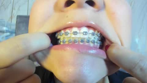 Snapshot of mia_roux13 chatting on 01/12/26, 03:28 Mia Roux online show from 01/12/26, 03:28